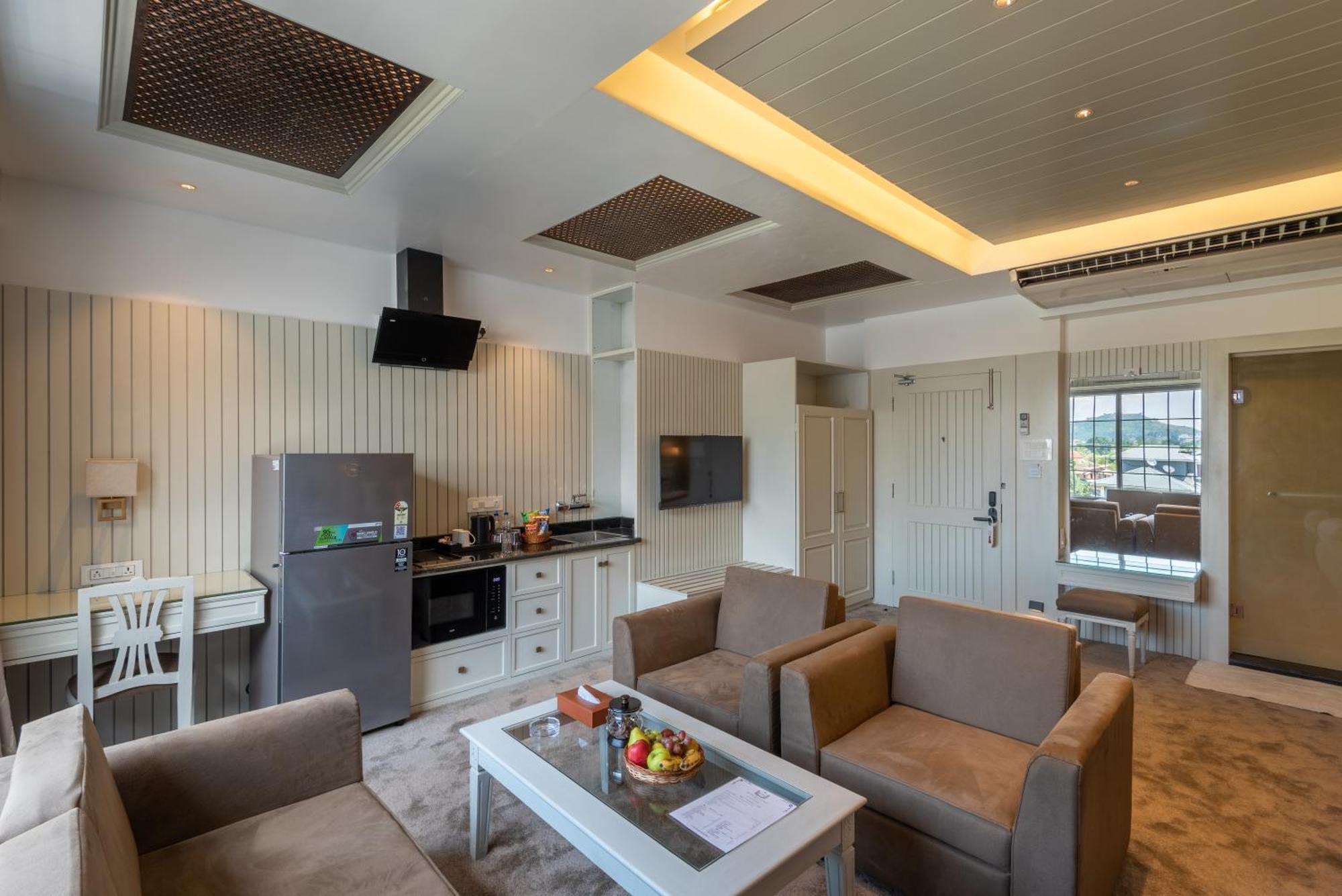 Hotel Grand Boulevard Durgjan Kültér fotó