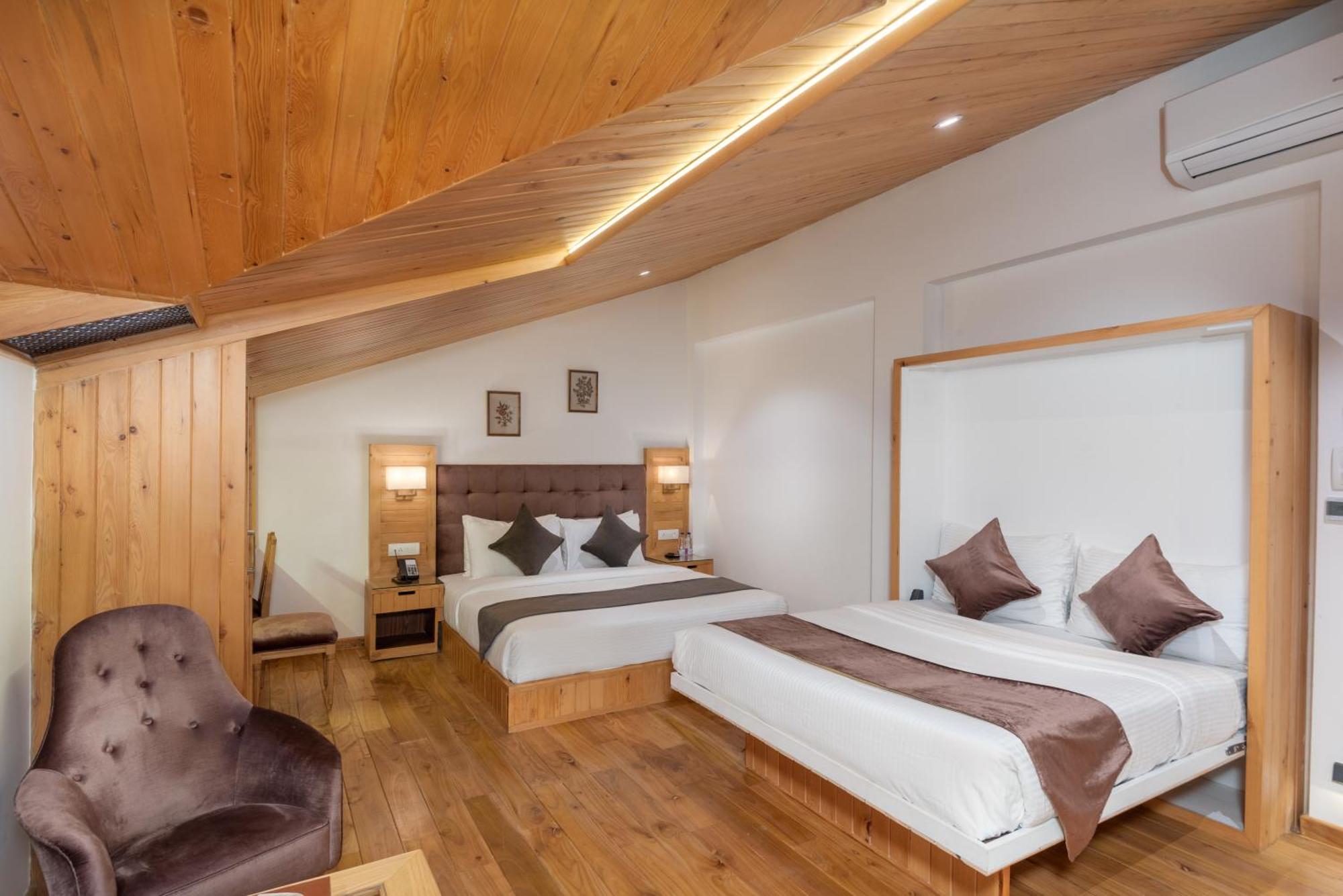 Hotel Grand Boulevard Durgjan Kültér fotó
