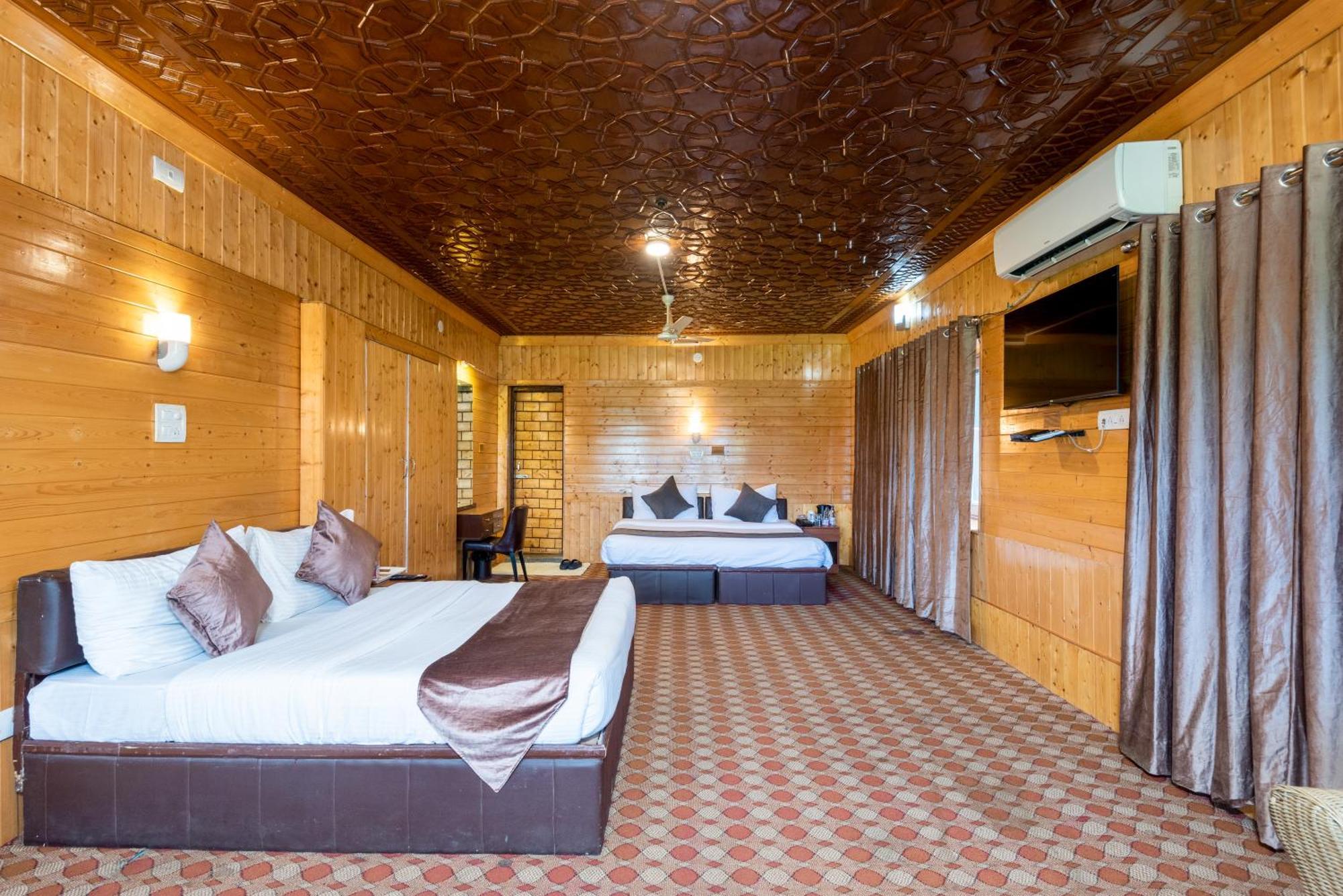 Hotel Grand Boulevard Durgjan Kültér fotó