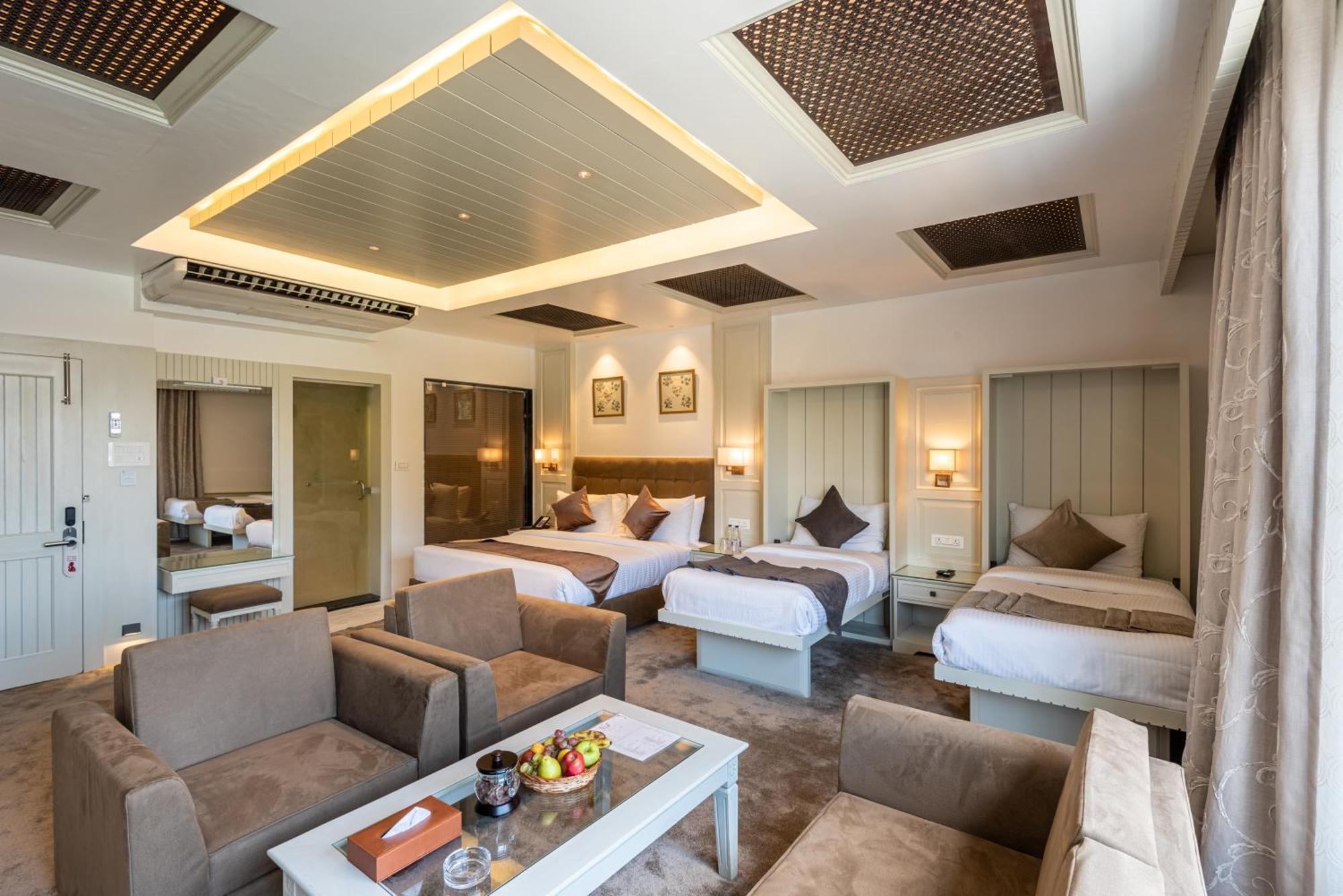 Hotel Grand Boulevard Durgjan Kültér fotó