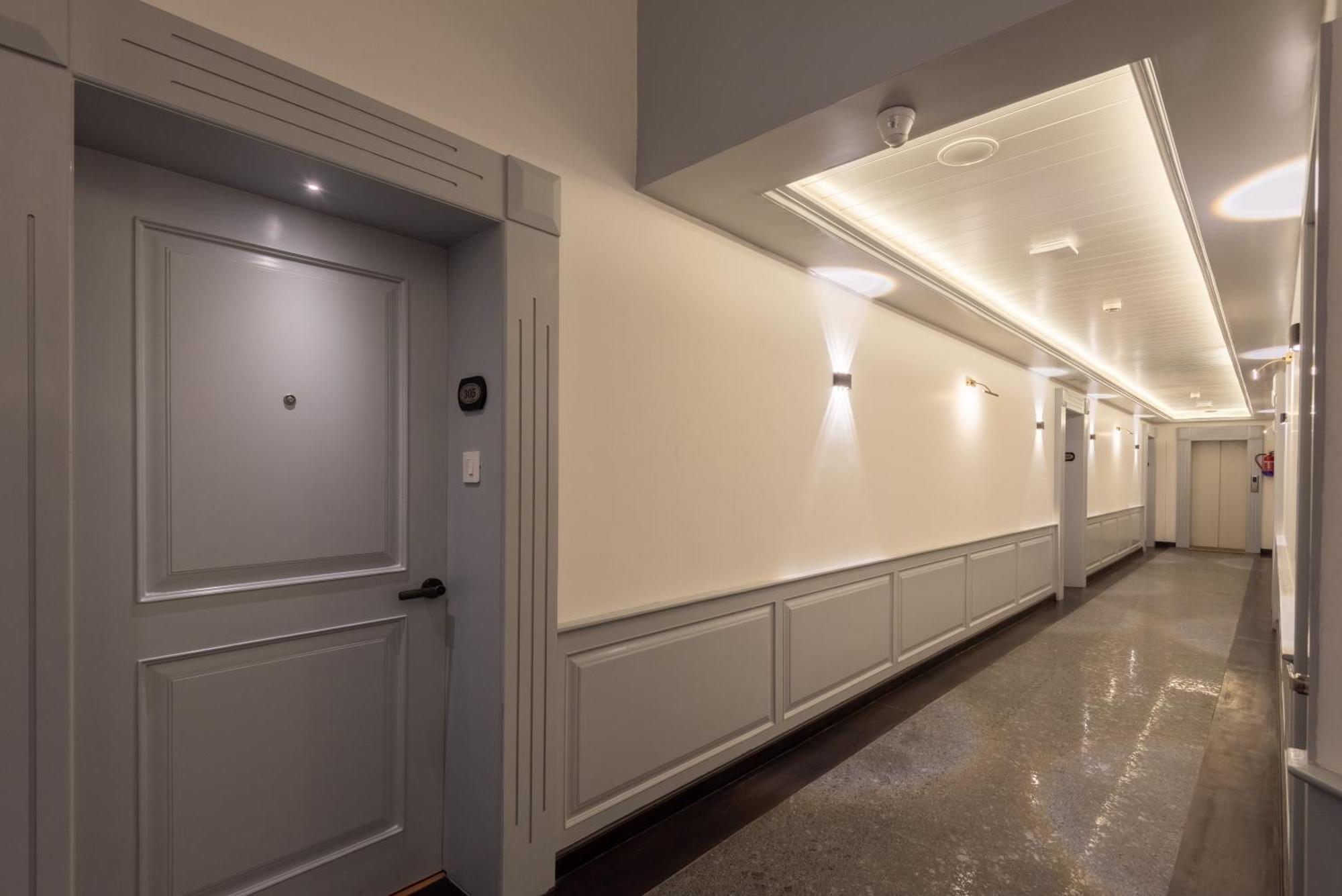 Hotel Grand Boulevard Durgjan Kültér fotó