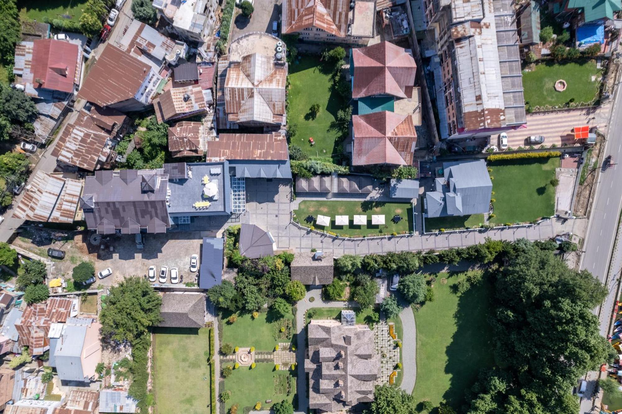 Hotel Grand Boulevard Durgjan Kültér fotó